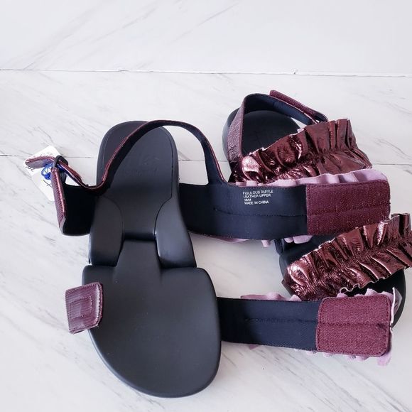 FIGS BY FIGUEROA Ruffle Sandal Adjustable Size 8 - Picture 6 of 16